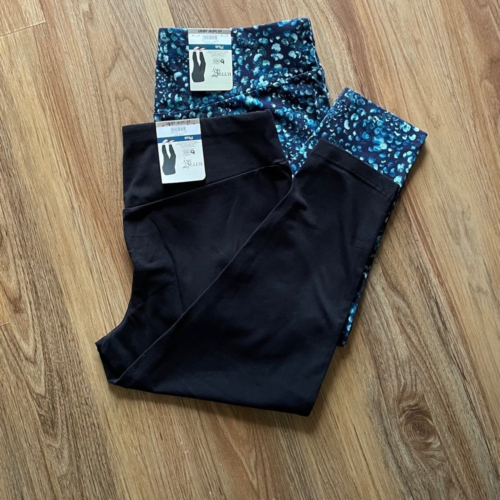 Terra & Sky Women’s Black and Blue Leggings Set